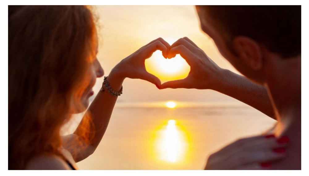 Sevgi Dilinizi Duyan Var Mı?